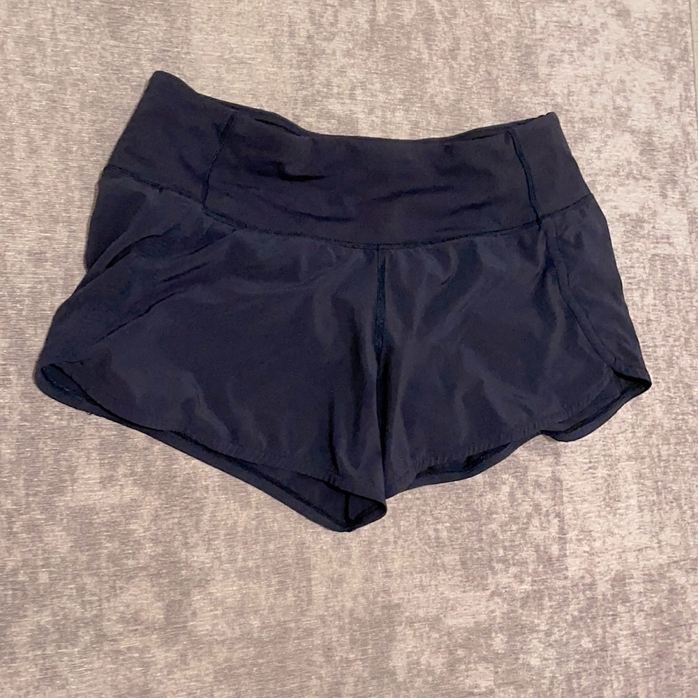 size 6 navy blue speed up lululemon shorts!!